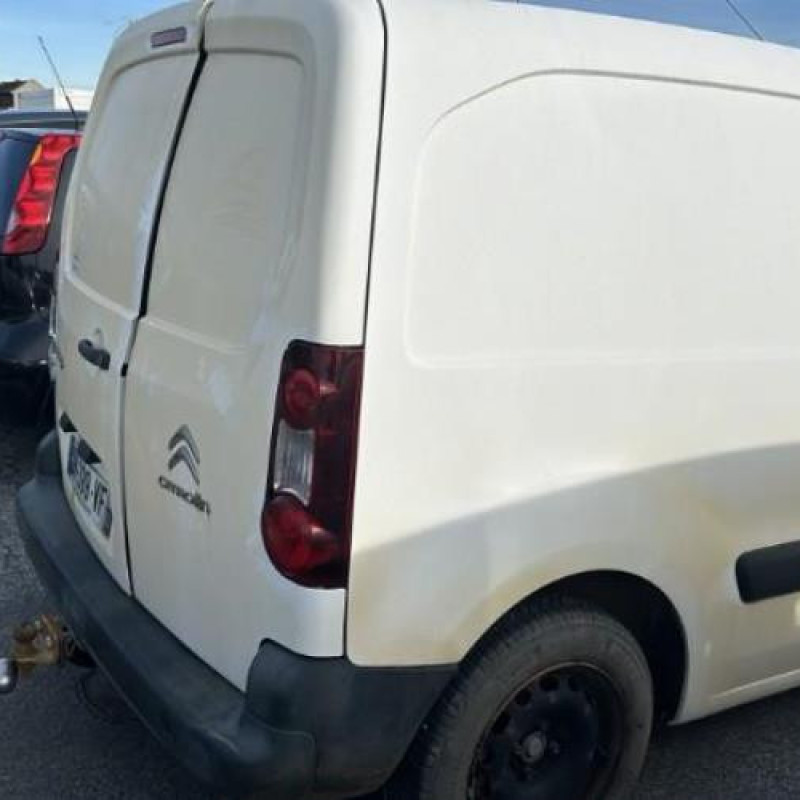 Feu arriere stop central CITROEN BERLINGO 2 Photo n°5