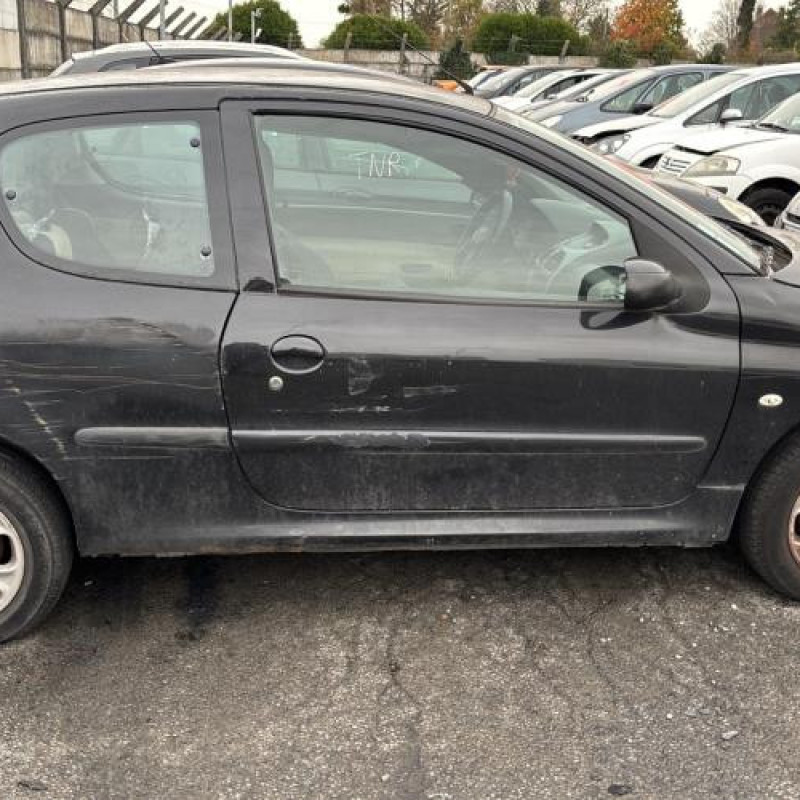 Pare choc arriere PEUGEOT 206 Photo n°13