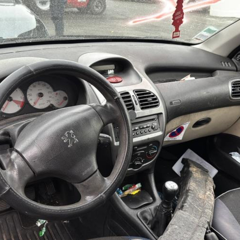 Pare choc arriere PEUGEOT 206 Photo n°18