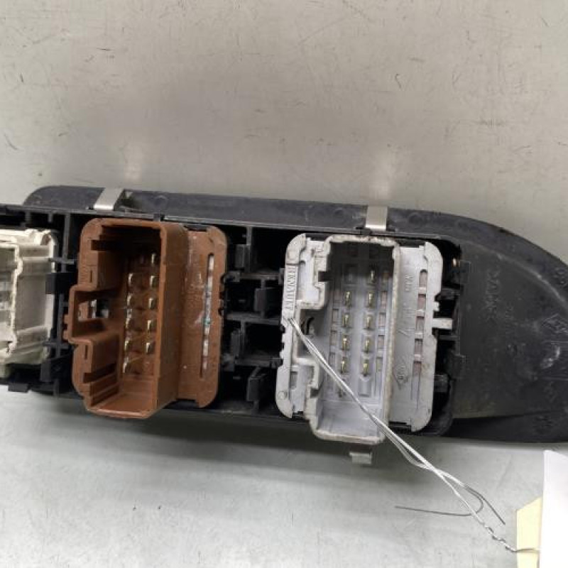 Interrupteur de leve vitre avant gauche RENAULT LAGUNA 2 Photo n°3