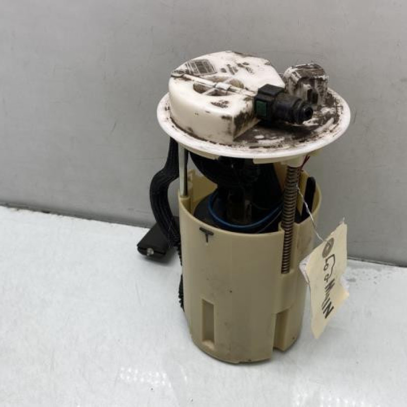 Pompe à carburant RENAULT LAGUNA 2 Photo n°1