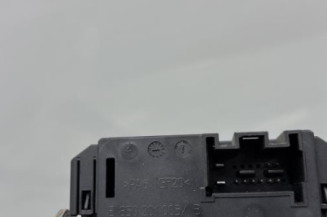 Leve vitre electrique avant gauche VOLKSWAGEN POLO 5