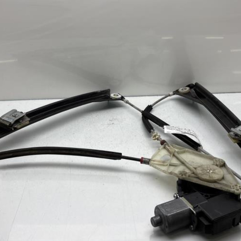 Leve vitre electrique avant gauche VOLKSWAGEN POLO 5 Photo n°7