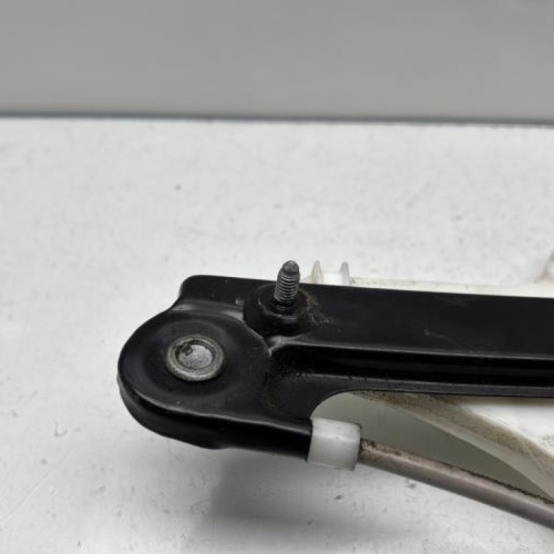 Leve vitre electrique arriere gauche VOLKSWAGEN POLO 5 Photo n°2