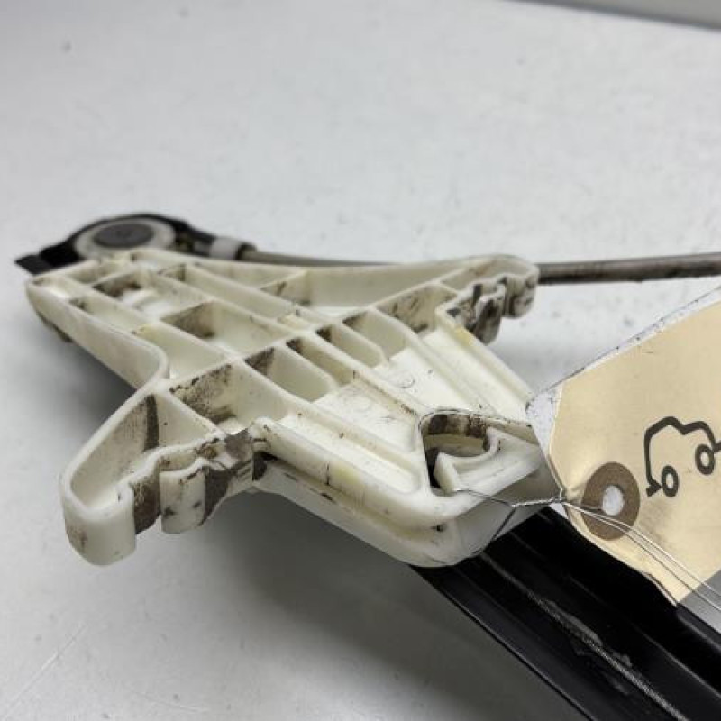 Leve vitre electrique arriere gauche VOLKSWAGEN POLO 5 Photo n°8