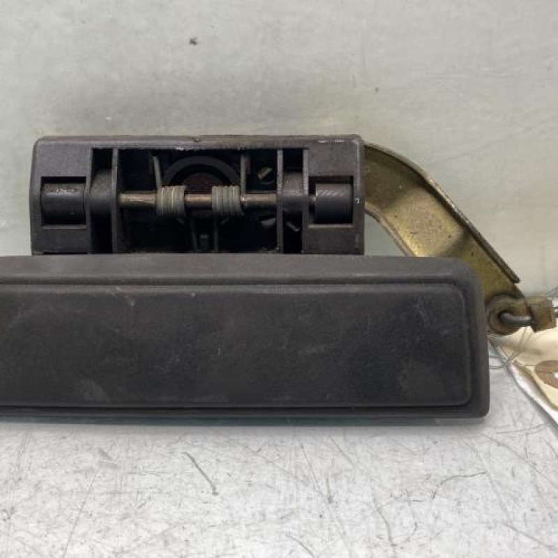 Poignee porte avant gauche PEUGEOT 205 Photo n°1