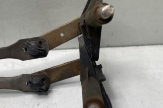 Moteur essuie glace avant PEUGEOT 205