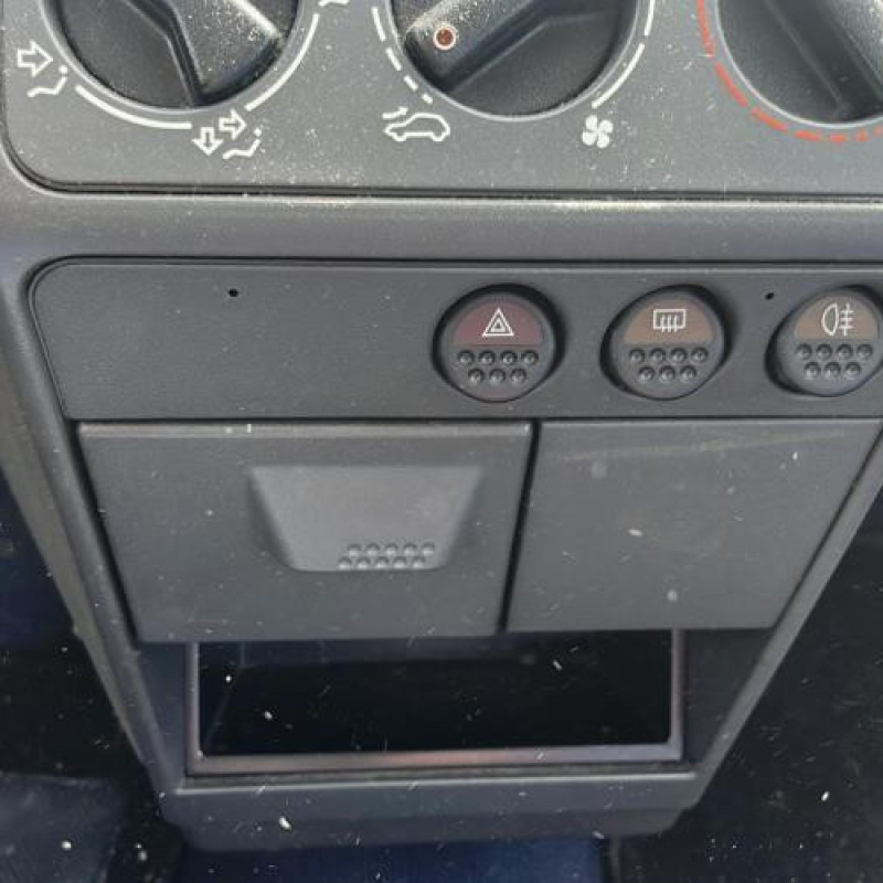 Poignee interieur avant gauche PEUGEOT 205 Photo n°9