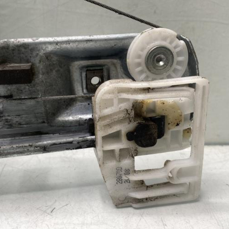 Leve vitre electrique arriere gauche RENAULT MEGANE 2 Photo n°3