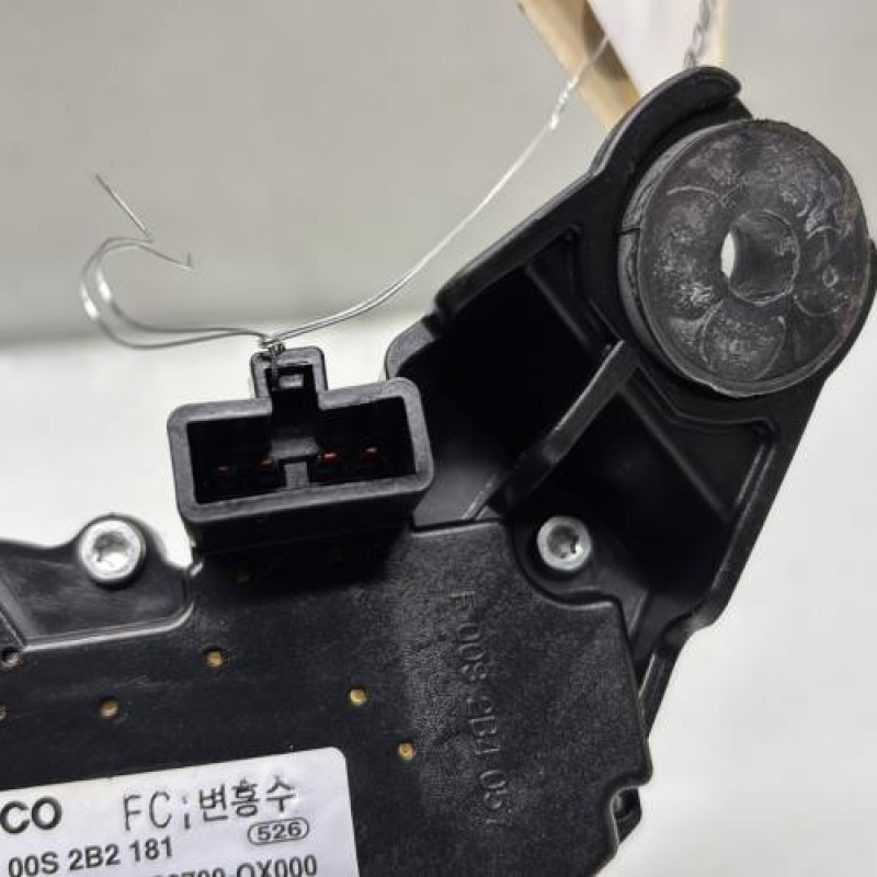 Moteur essuie glace arriere HYUNDAI I 10 1 Photo n°4