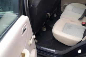 Pare choc arriere MERCEDES CLASSE A 169