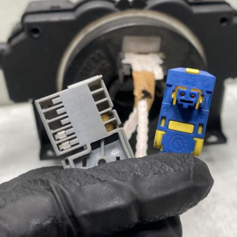 Com (Bloc Contacteur Tournant+Commodo Essuie Glace+Commodo Phare) PEUGEOT 206+ Photo n°2