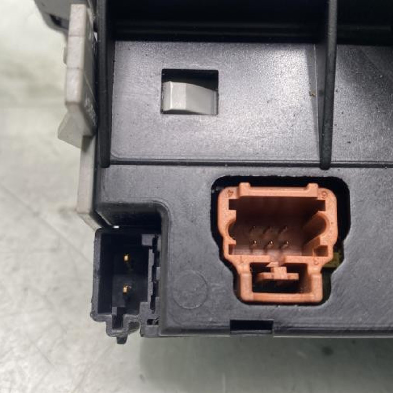 Com (Bloc Contacteur Tournant+Commodo Essuie Glace+Commodo Phare) PEUGEOT 206+ Photo n°7