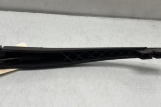 Bras essuie glace arriere PEUGEOT 208 1