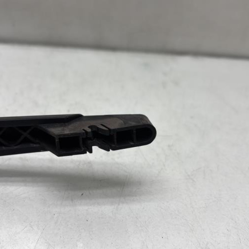 Bras essuie glace arriere PEUGEOT 208 1 Photo n°4