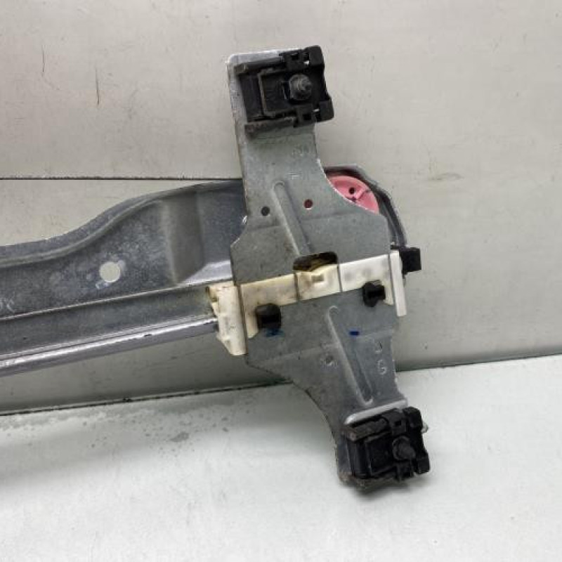 Leve vitre electrique avant gauche PEUGEOT 208 1 Photo n°2