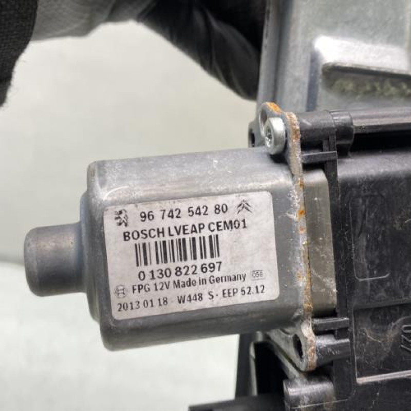 Leve vitre electrique avant gauche PEUGEOT 208 1 Photo n°5