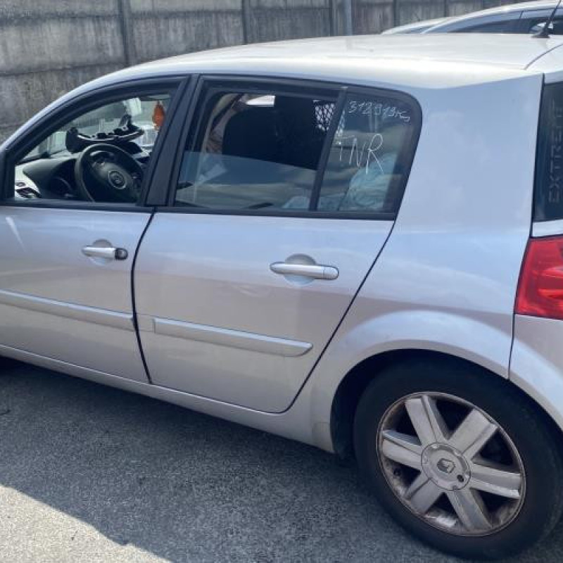 Renfort pare choc arriere (traverse) RENAULT MEGANE 2 Photo n°13