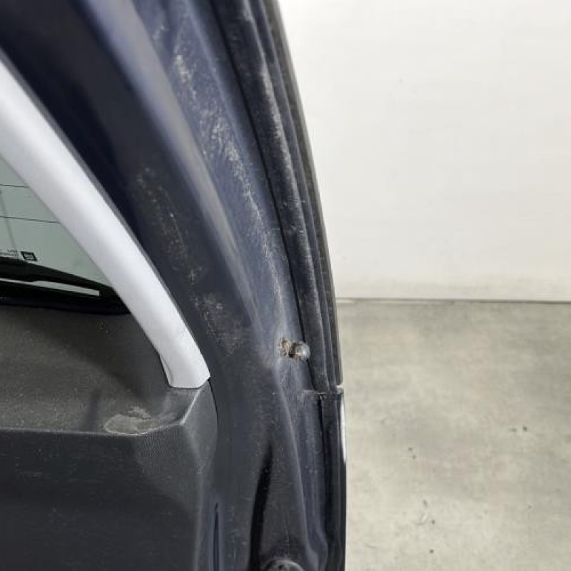 Malle/Hayon arriere OPEL MERIVA A Photo n°9