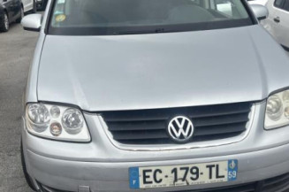 Pare choc avant VOLKSWAGEN TOURAN 1