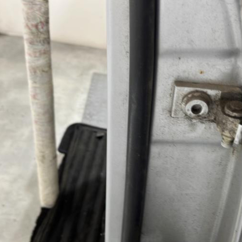 Porte arriere gauche VOLKSWAGEN TOURAN 1 Photo n°3