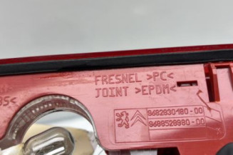 Feu arriere stop central PEUGEOT PARTNER 2