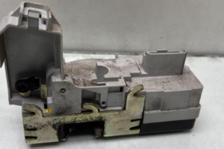 Serrure avant droit PEUGEOT 307