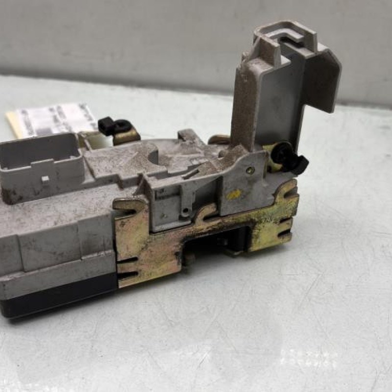 Serrure avant gauche PEUGEOT 307 Photo n°3