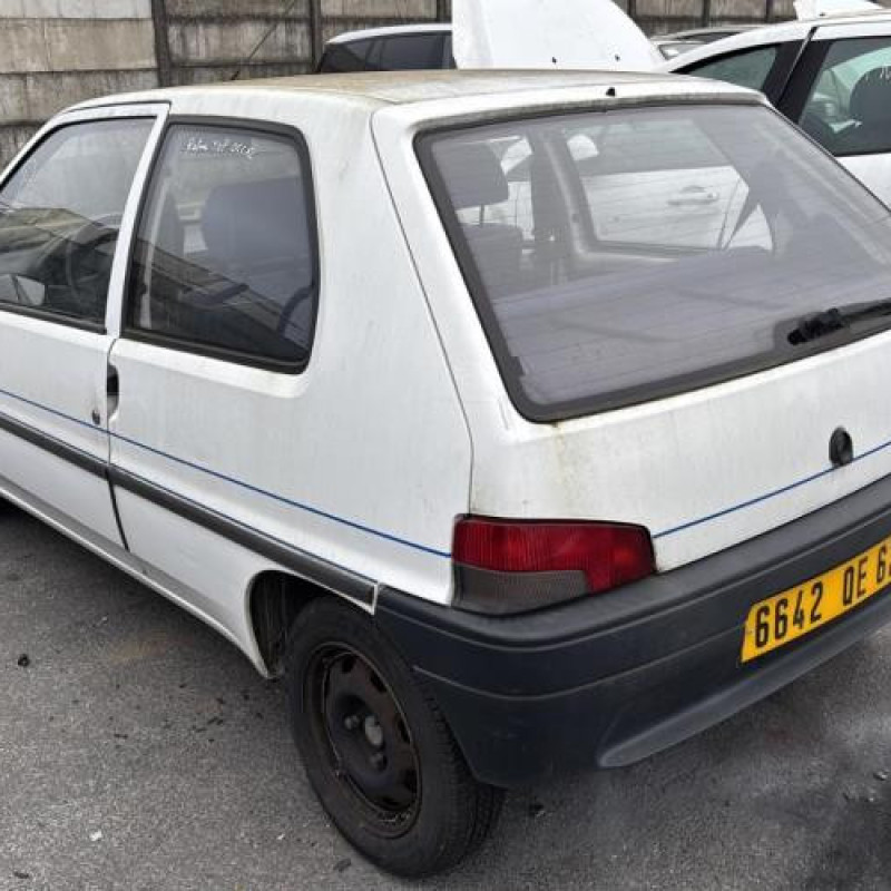 Feu arriere principal droit (feux) PEUGEOT 106 Photo n°7