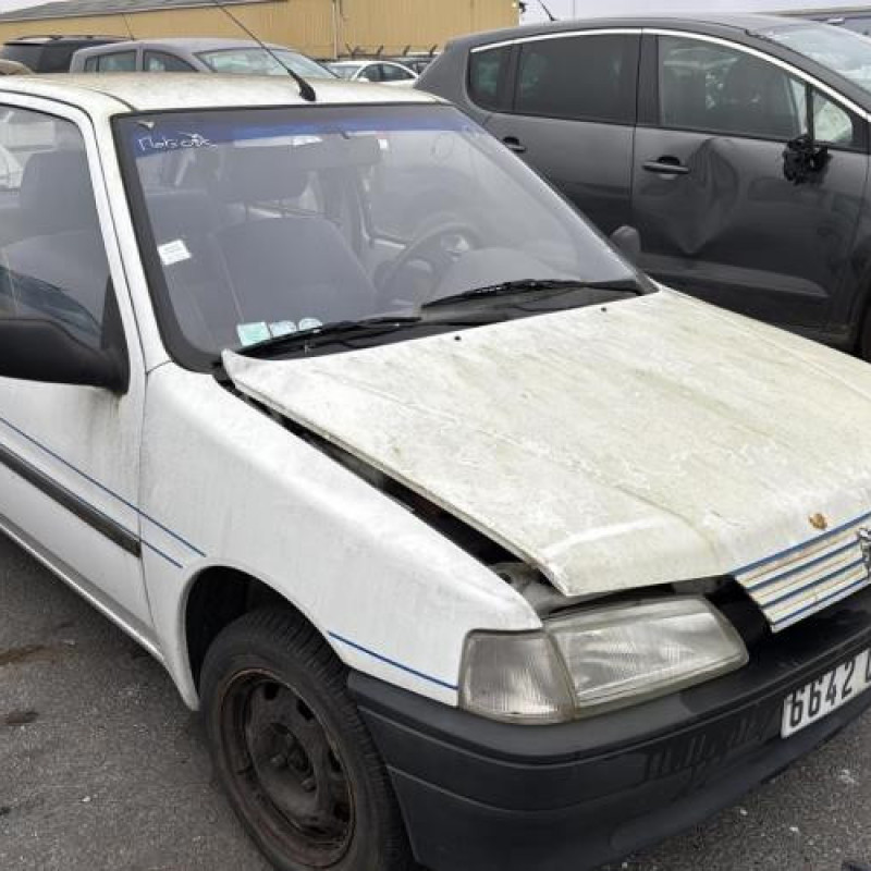 Feu arriere principal gauche (feux) PEUGEOT 106 Photo n°4