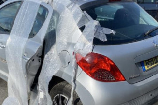 Pare choc arriere PEUGEOT 207