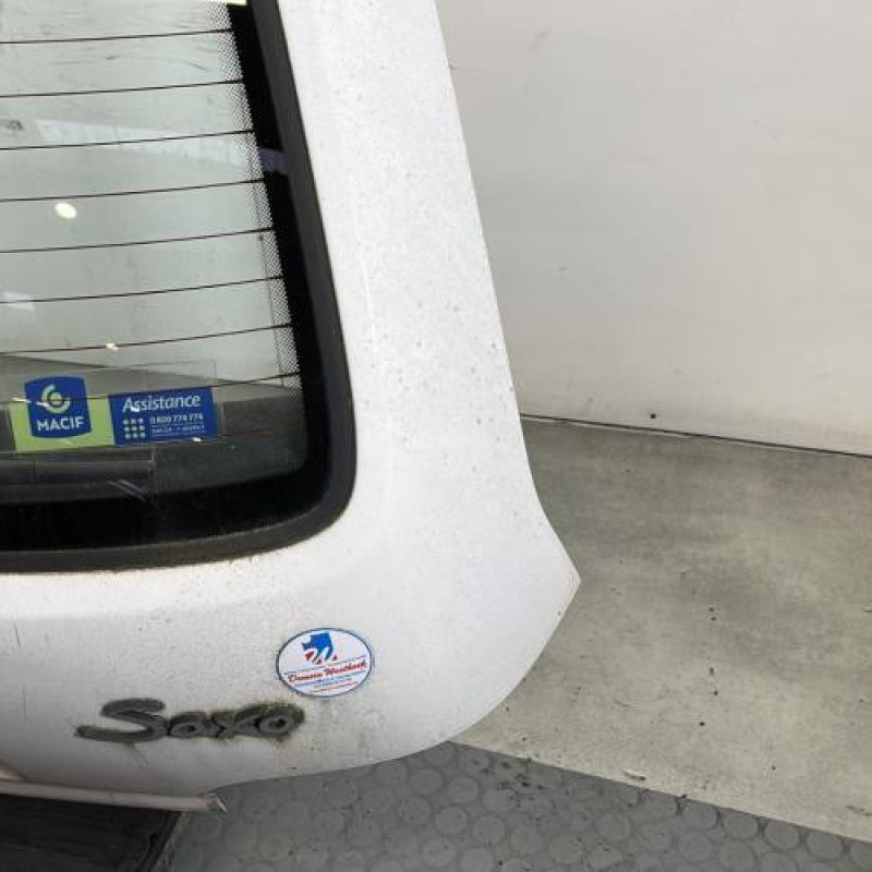 Malle/Hayon arriere CITROEN SAXO Photo n°6
