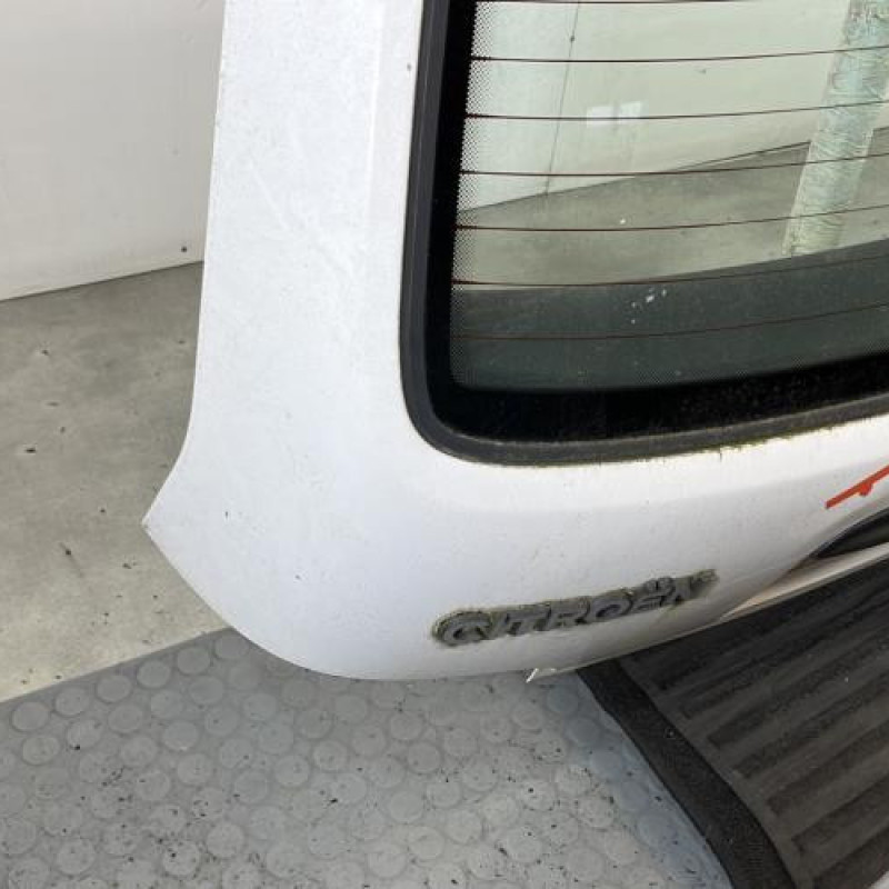 Malle/Hayon arriere CITROEN SAXO Photo n°9