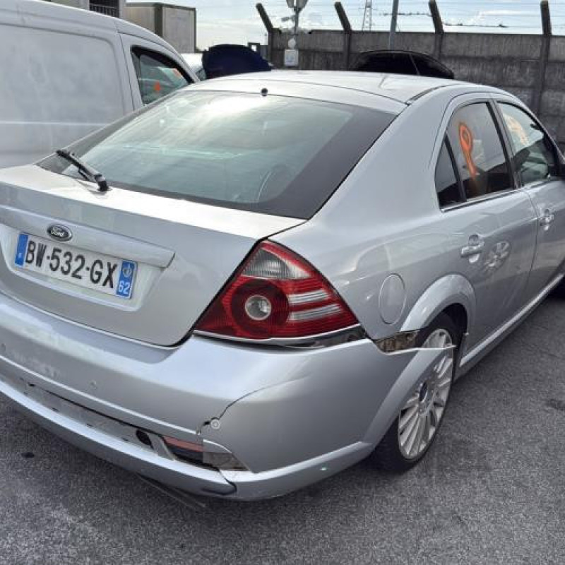 Feu arriere principal gauche (feux) FORD MONDEO 2 Photo n°6