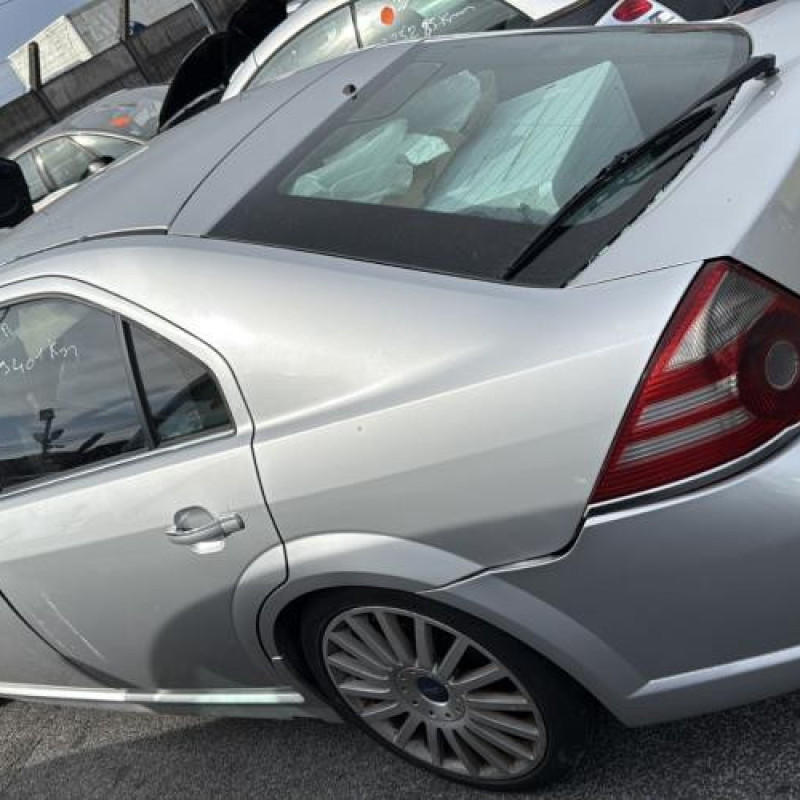 Feu arriere principal gauche (feux) FORD MONDEO 2 Photo n°9