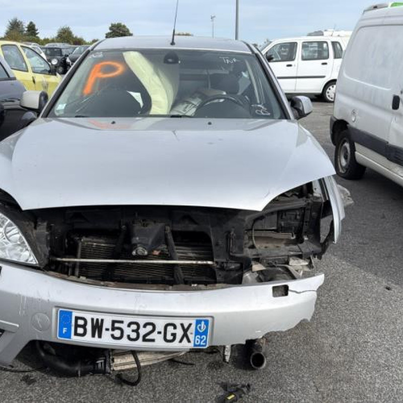 Feu arriere principal gauche (feux) FORD MONDEO 2 Photo n°11