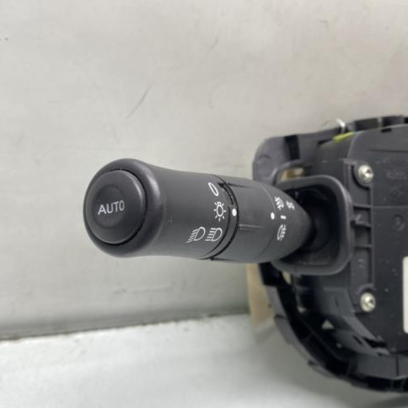 Com (Bloc Contacteur Tournant+Commodo Essuie Glace+Commodo Phare) RENAULT MEGANE 2 Photo n°4