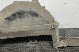 Pare boue arriere droit RENAULT TRAFIC 3 COURT