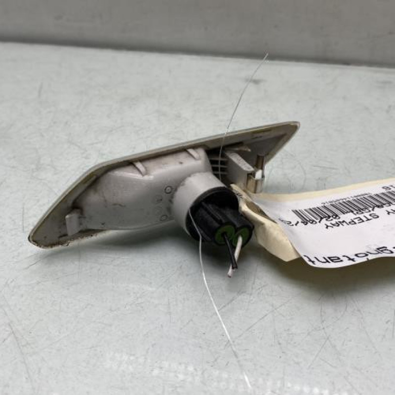 Repetiteur clignotant avant gauche (Feux) DACIA SANDERO 3 STEPWAY Photo n°3
