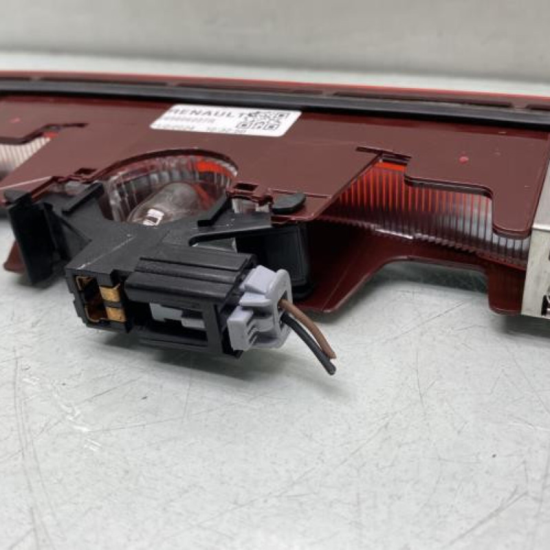 Feu arriere stop central DACIA SANDERO 3 STEPWAY Photo n°3