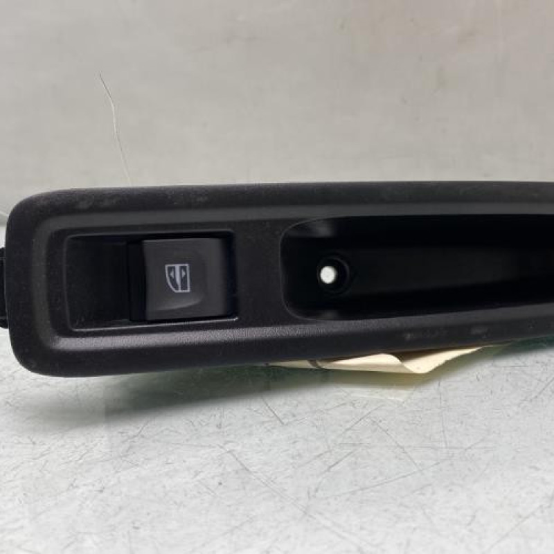 Interrupteur de leve vitre arriere droit DACIA SANDERO 3 STEPWAY Photo n°1