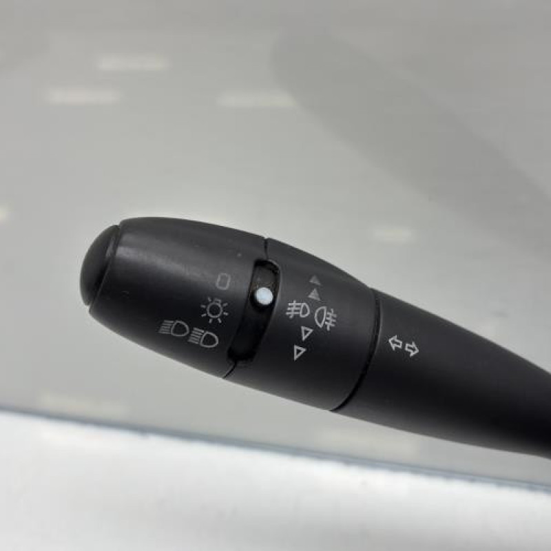 Com (Bloc Contacteur Tournant+Commodo Essuie Glace+Commodo Phare) CITROEN C2 Photo n°4