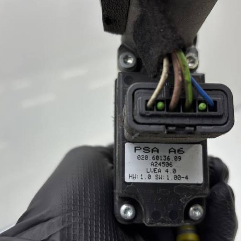 Leve vitre electrique avant gauche CITROEN C2 Photo n°4