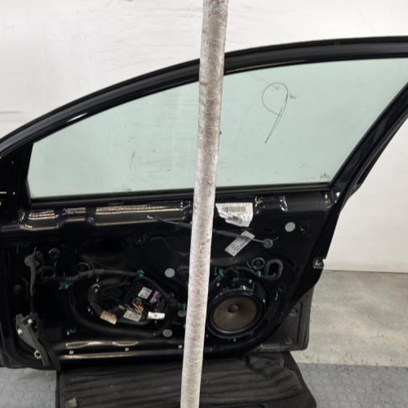 Porte avant droit VOLKSWAGEN GOLF 5 Photo n°6