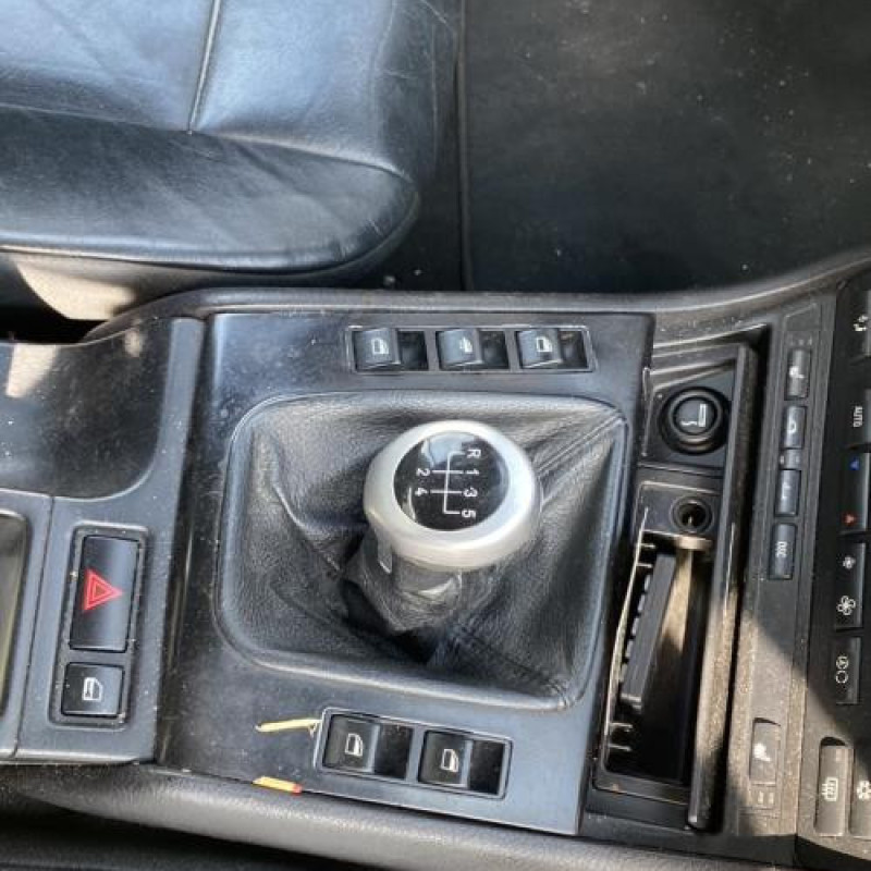 Serrure avant droit BMW SERIE 3 E46 Photo n°18