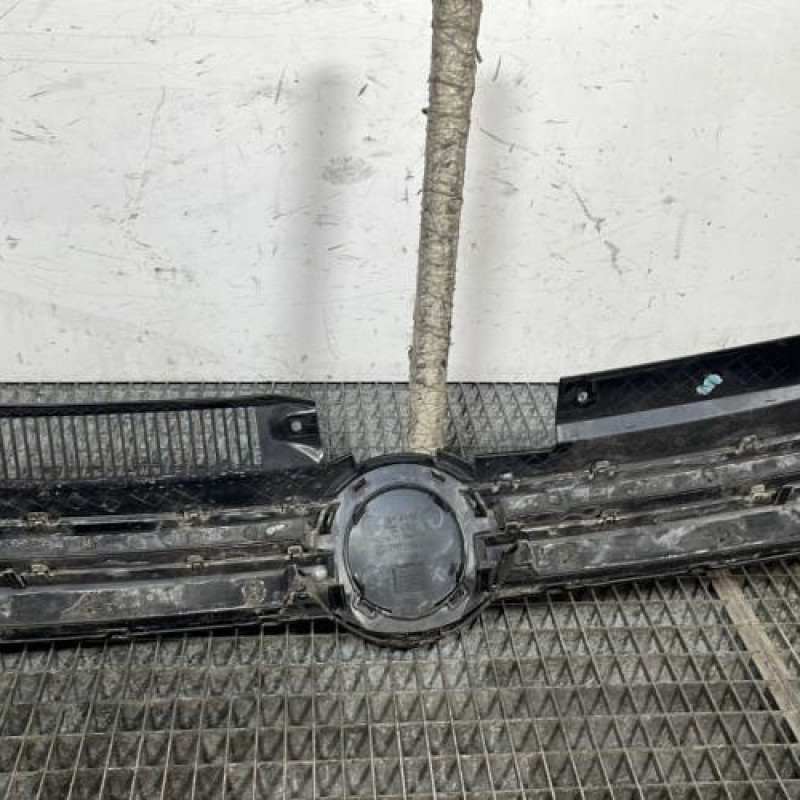 Calandre VOLKSWAGEN GOLF 6 Photo n°4