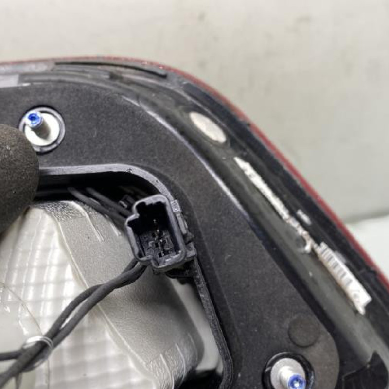 Feu arriere secondaire gauche (feux) RENAULT KADJAR Photo n°3