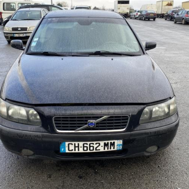 Pare choc avant VOLVO S 60 1 Photo n°15