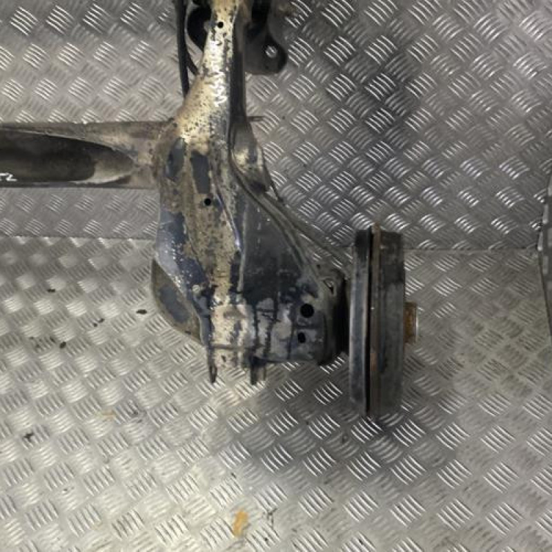 Essieu arriere OPEL CORSA E Photo n°5