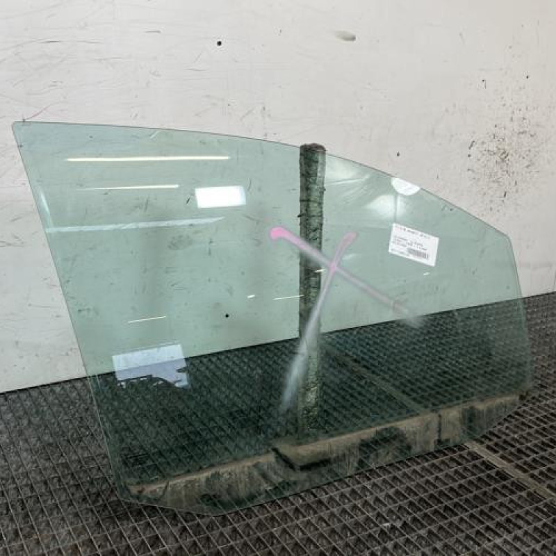 Vitre avant droit VOLKSWAGEN TOURAN 1 Photo n°3